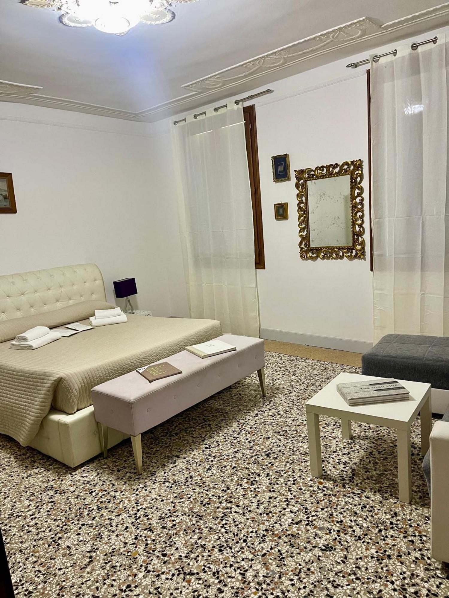 The B Collection - San Marco Riva Schiavoni Apartman Velence Kültér fotó