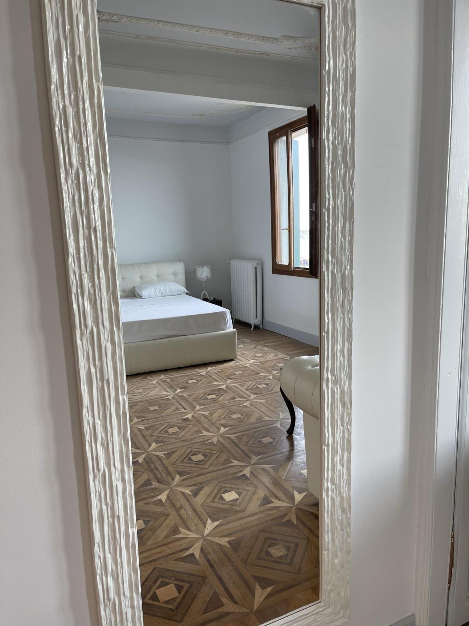 The B Collection - San Marco Riva Schiavoni Apartman Velence Kültér fotó